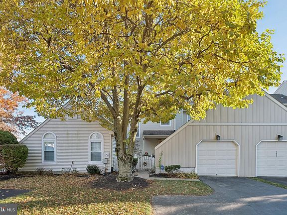 2nd image of 1632 McNelis Dr