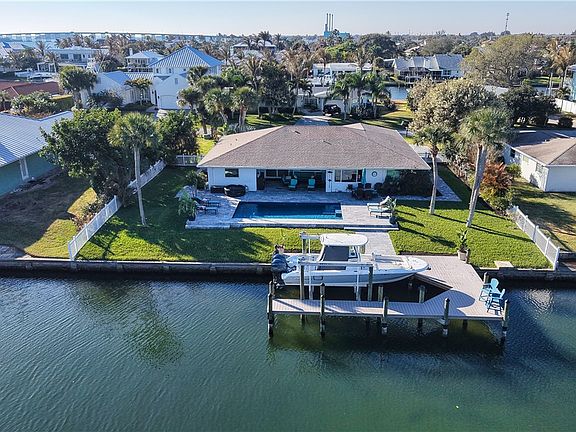 5th image of 8 Sea Horse Ln