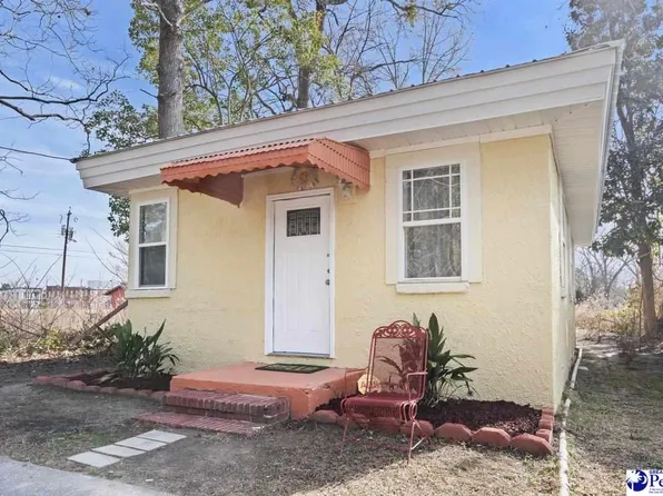 205 W James St, Mullins, SC 29574