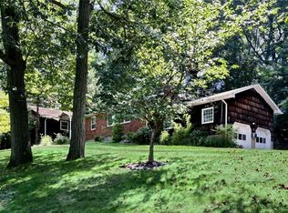 4 Hidden Valley Dr, Suffern, NY 10901