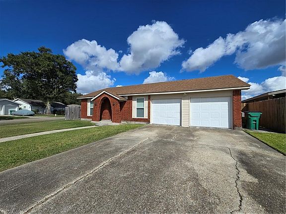 2nd image of 101 Saint James Dr