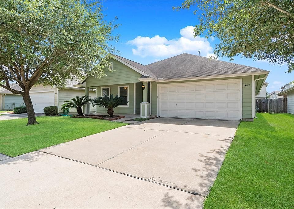 1st image of 19815 River Breeze Dr