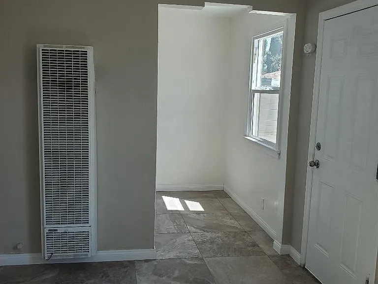 2924 Monterey St #C — Photo 10