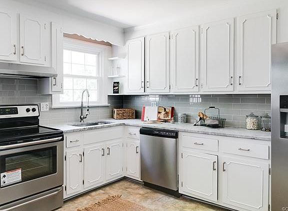 2nd image of 2220 Cranbury Ct #2220