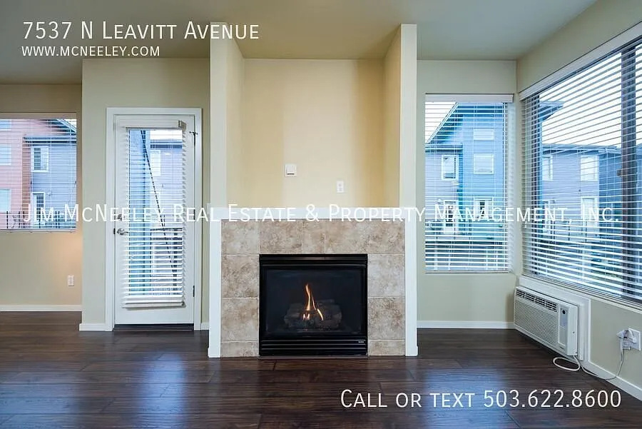Style Meets Location: Modern Condo in Desirable St. Johns — Photo 3