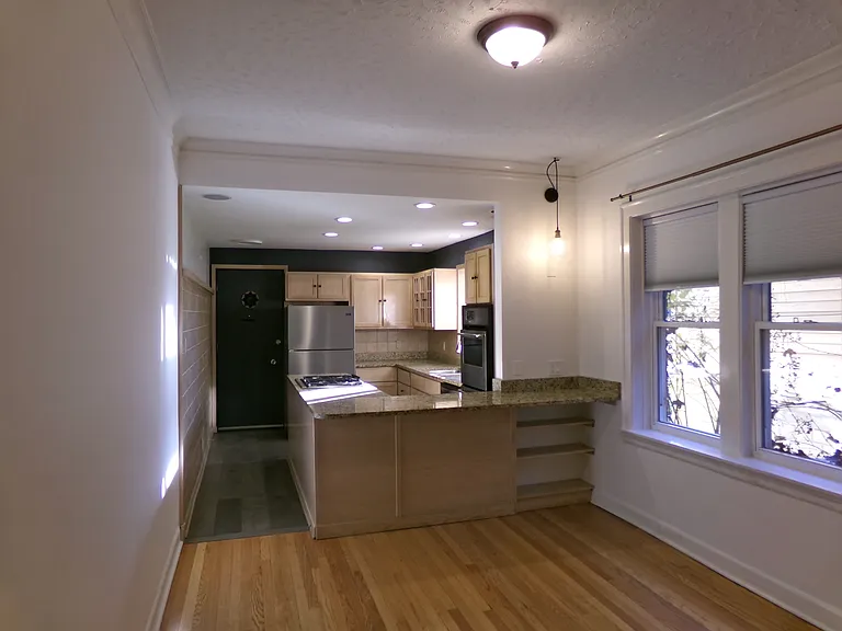 4519 N Harding Ave #1 — Photo 4
