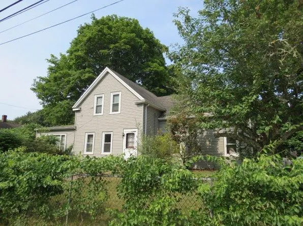 16 Oakdale Street, Wareham, MA 02571