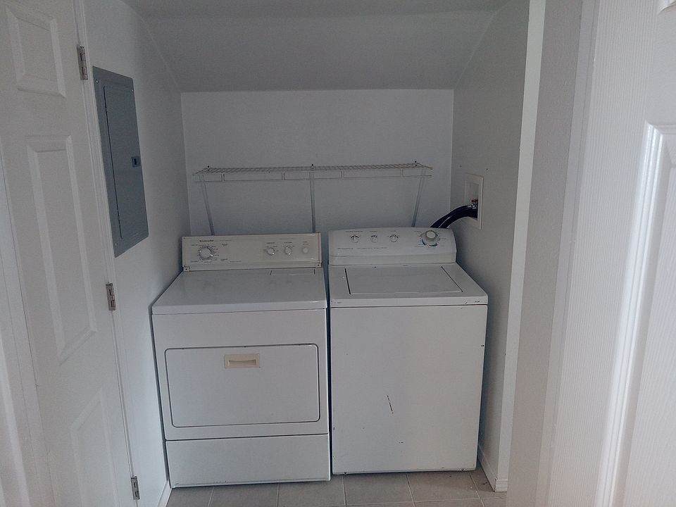 1st image of 5820 NE 105th Ave
