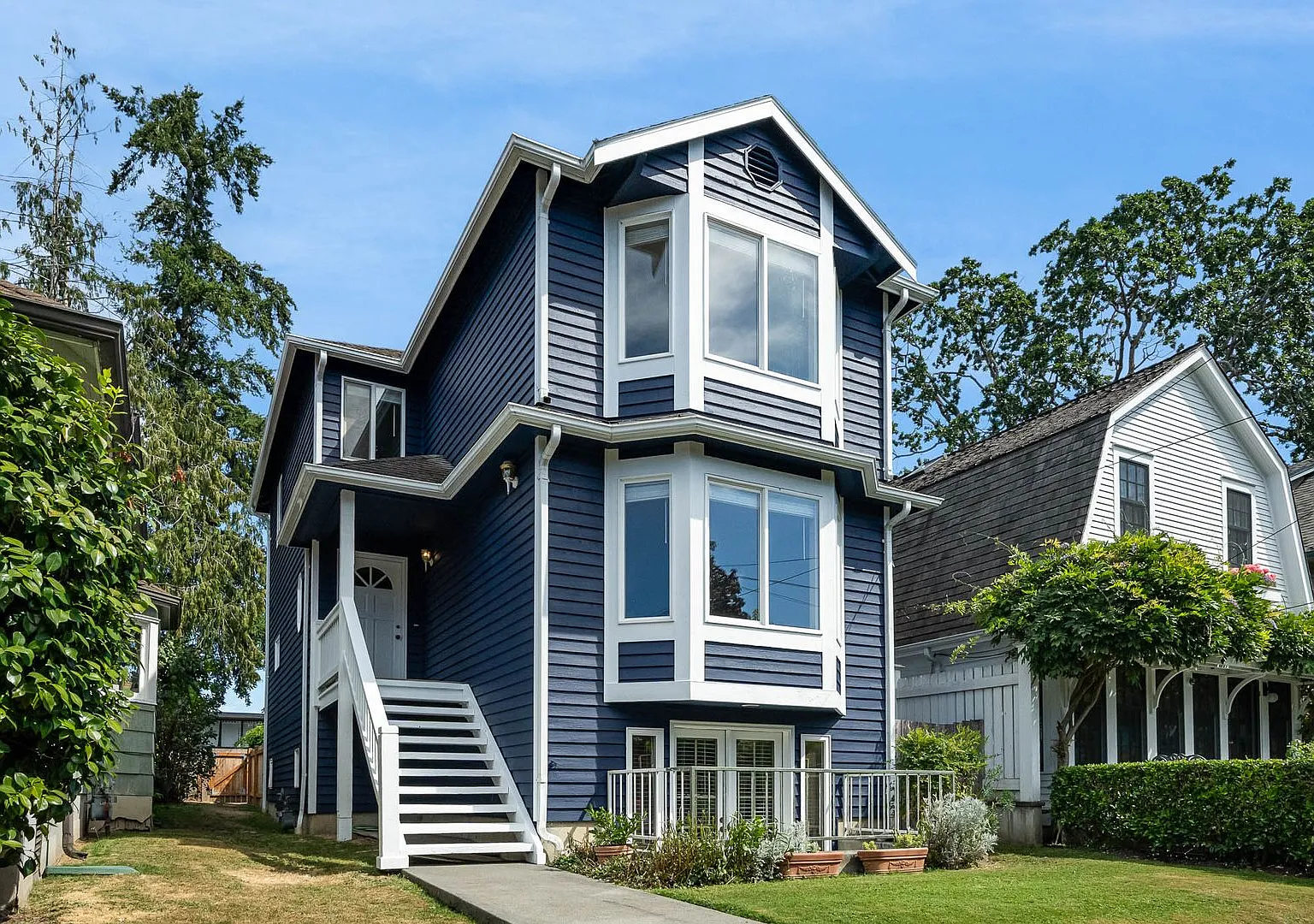3Bd/3.25Ba Seattle Home — Photo 1