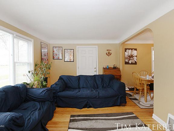 3rd image of 920 California St NW