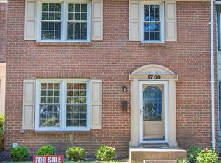 1760 Sandy Ct, Crofton, MD 21114