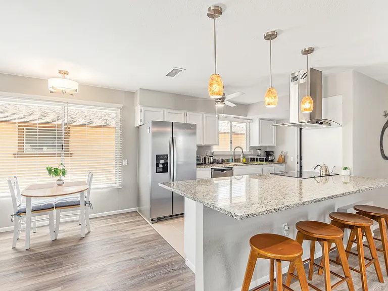 W Skyview Dr — Photo 6