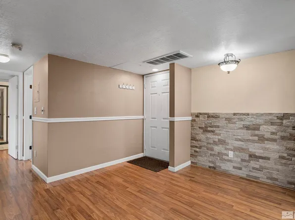 2555 Clear Acre Ln, Reno, NV 89512