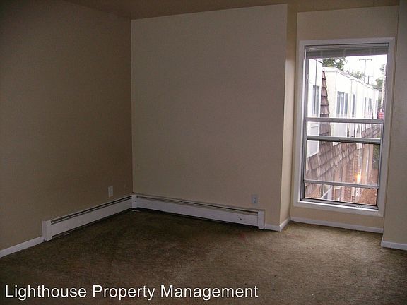 5th image of 1326 Leonard St NW APT 15