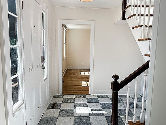 3rd image of 110 Edgell Rd