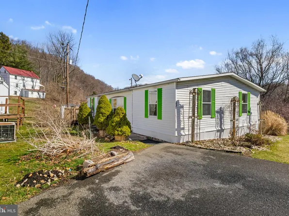 25 Park View Dr, Willow Street, PA 17584