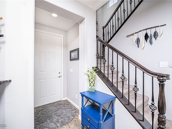4th image of 1370 Crystal Hill Ln Unit 1