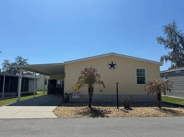 38040 Woodgate Ln, Zephyrhills, FL 33542