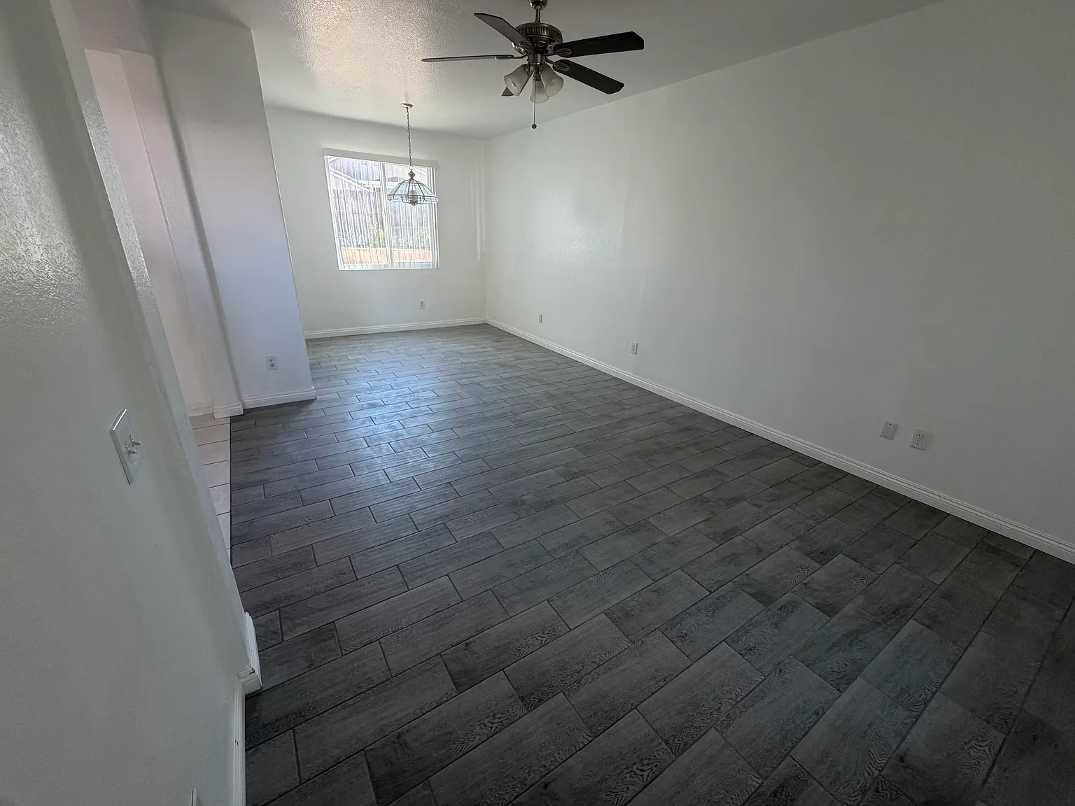 4 bed, 2.5 bath, 1715 sqft, $2,475 — Photo 3