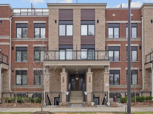 58 Elizabeth St S #2205, Richmond Hill, ON L4C 5W2