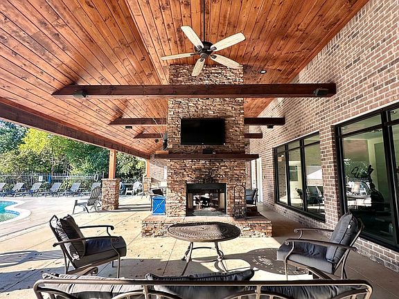 4th image of 4829 Maple Sunset Way #201