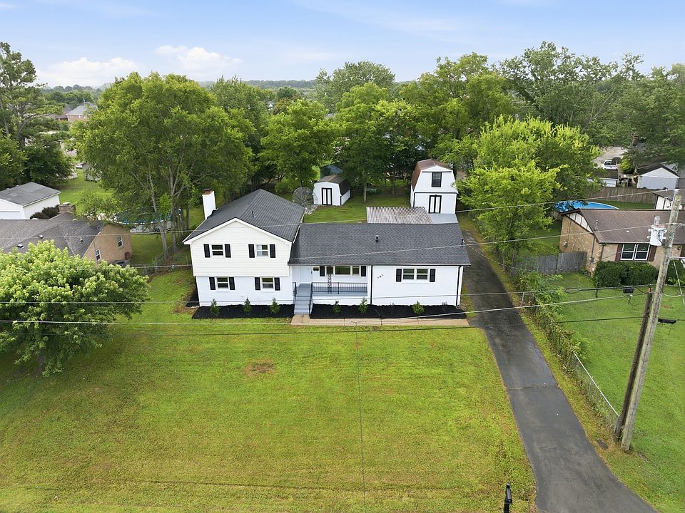 1st image of 405 Beechwood Ct