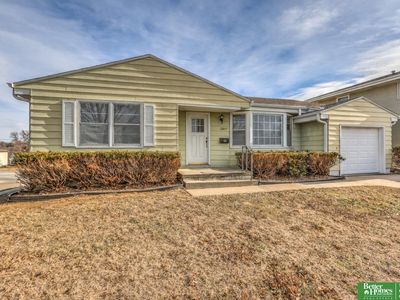 1829 Robertson Dr, Omaha, NE, 68114