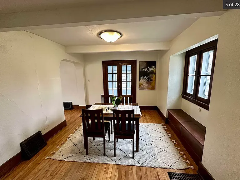 1323 Kirkwood Ave — Photo 6