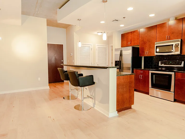 301 Demonbreun St #915 — Photo 7