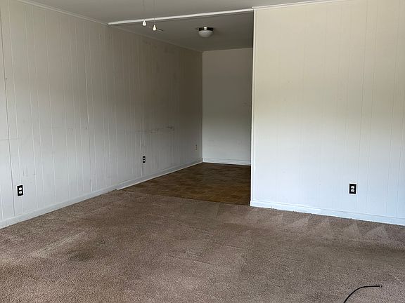 3rd image of 20912 Winters Ln Unit 8