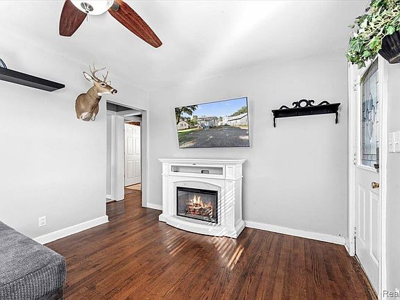 5th image of 20594 Gibraltar Rd