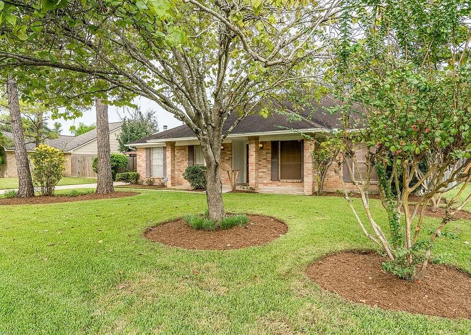 1st image of 12914 Naples Ln