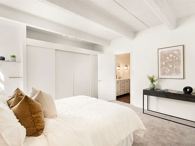 1365 Columbine St #103 — Photo 14