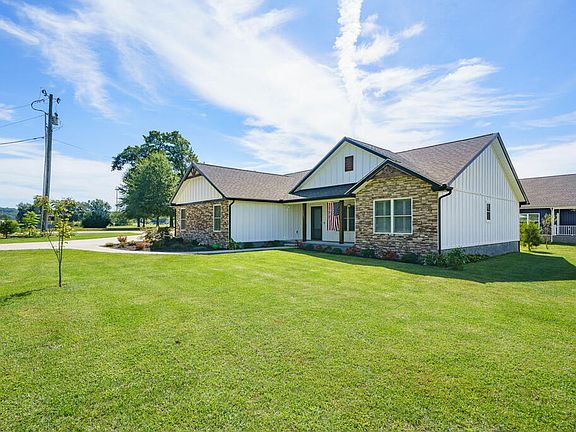 3rd image of 2643 Cook Rd