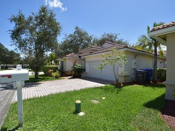 3rd image of 5089 SW 33rd Way