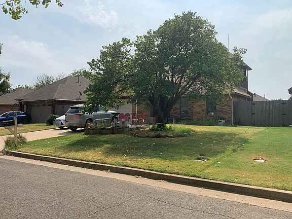 5th image of 2914 SE 94th St