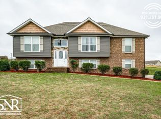 1709 Hulon Dyer Dr, Cookeville, TN 38501