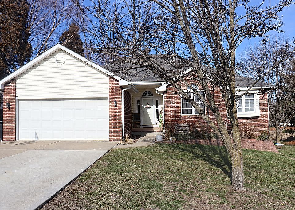 1st image of 4803 Creek Crossing Dr