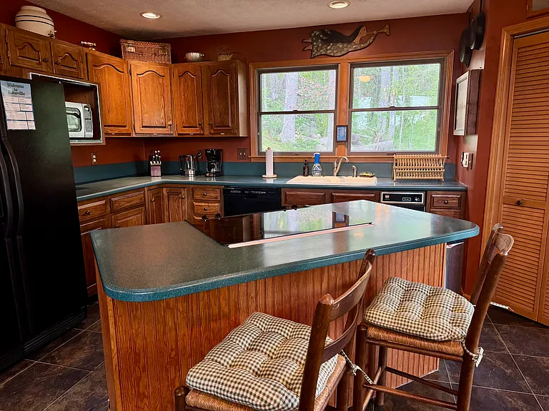 727 Town Mountain Rd — Photo 6