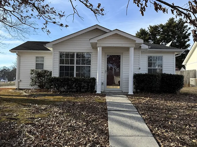 107 Sugar Bluff Ln NW — Photo 1