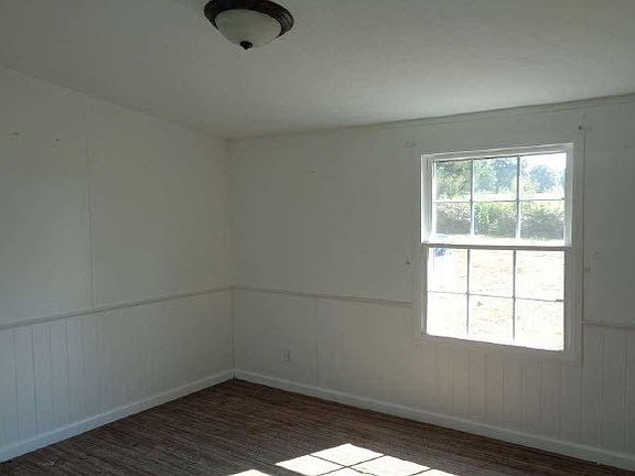 2nd image of 115 Coolwood Dr