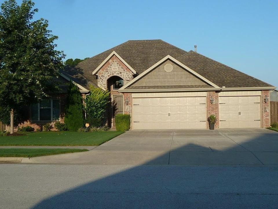 1st image of 6204 S 58th St