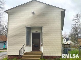 1101 N 5th St, Springfield, IL 62702