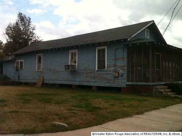 2nd image of 127 Eddie Robinson Sr Dr