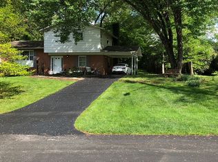 16827 Bethayres Rd, Rockville, MD 20855