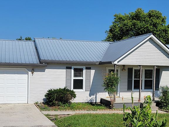 3rd image of 3047 Tulip Ln