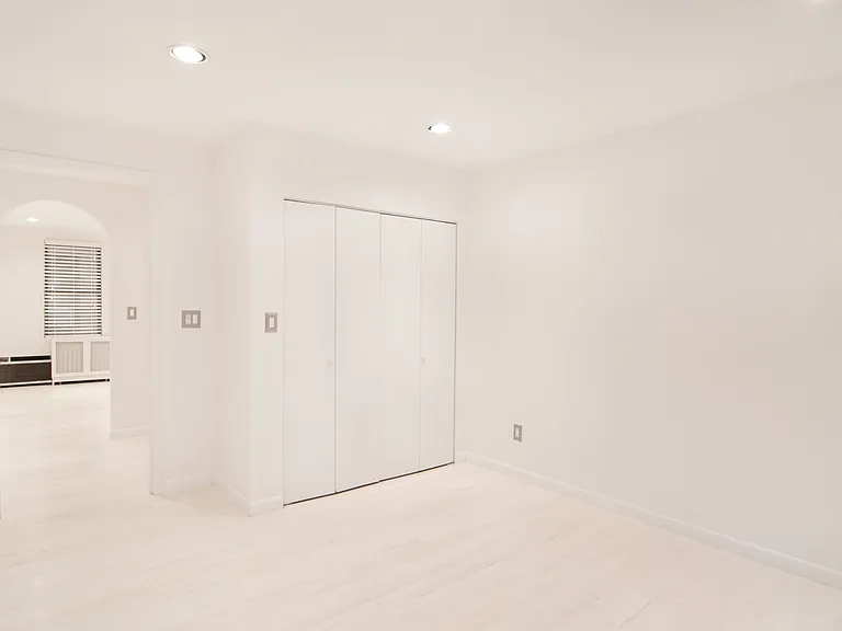 150 W 58th St #5C — Photo 12