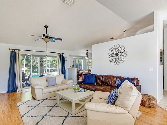 4th image of 296 Carmel Dr