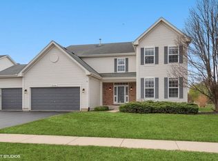 273 W Olmsted Ln, Round Lake, IL 60073