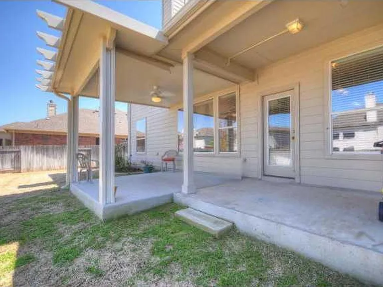 1553 Homewood Cir — Photo 10